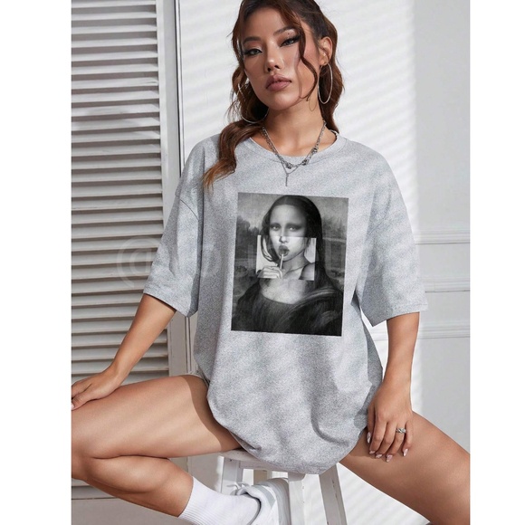 Gray Oversized Tee Crewneck Short Sleeve Printed Black White Appliqué Mona Lisa - Picture 3 of 8